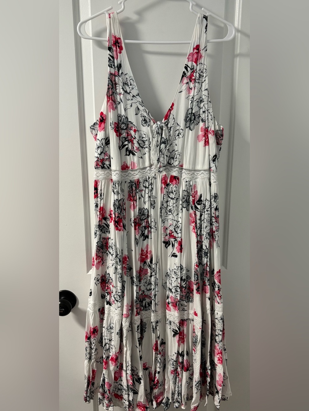 torrid White Midi Dress with Pink and Black Floral Print - Size 3